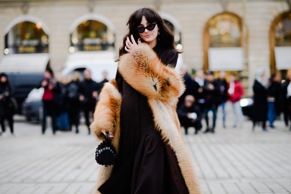 Fur, Fur clothing, Photograph, Street fashion, People, Clothing, Fashion, Shoulder, Snapshot, Beauty, 