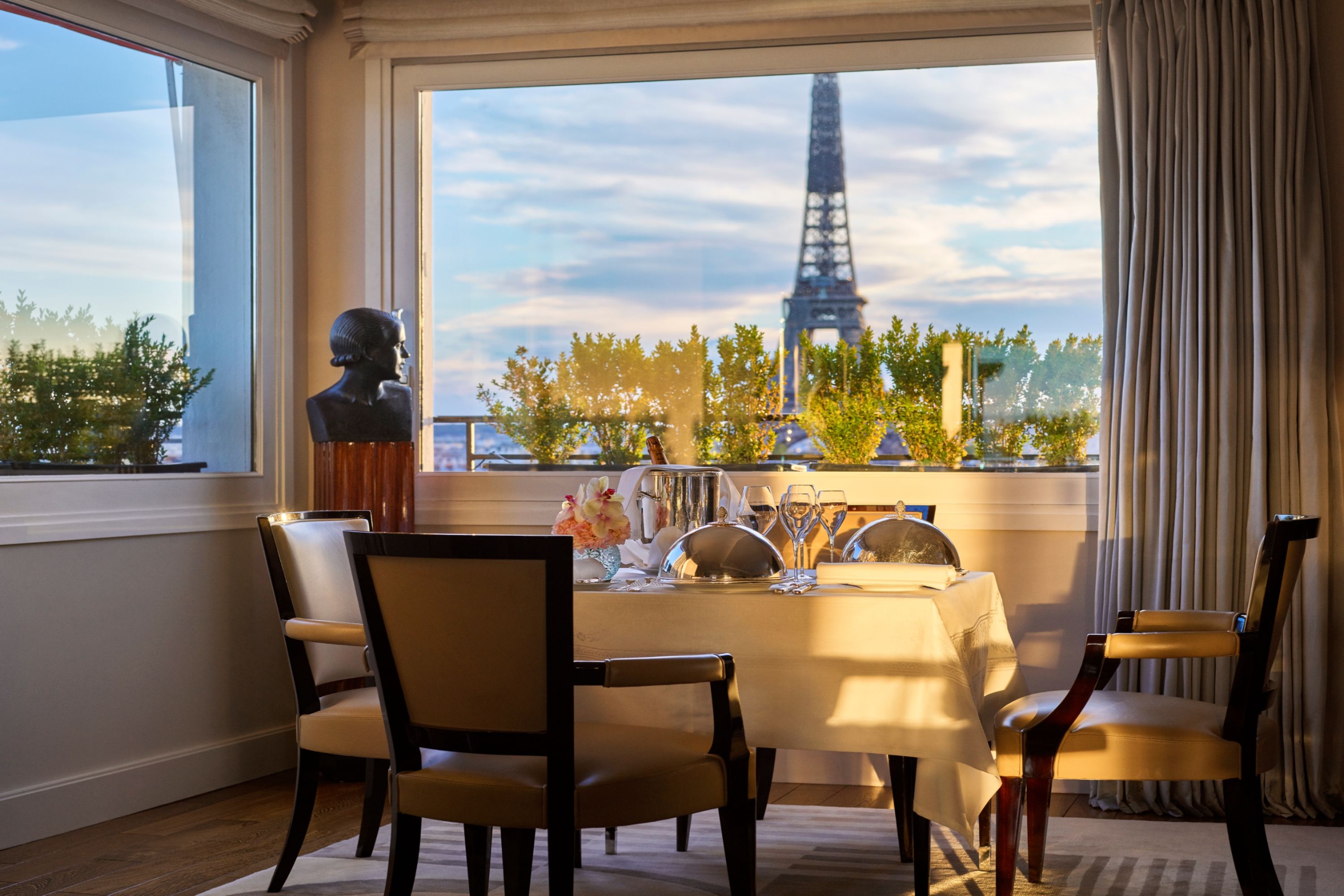 20 EPIC Views of The Eiffel Tower (Including Restaurants + Hotels)