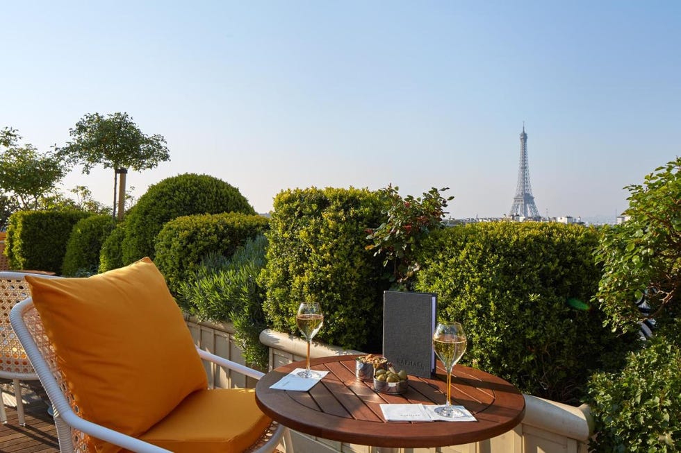 paris hotels with eiffel tower views