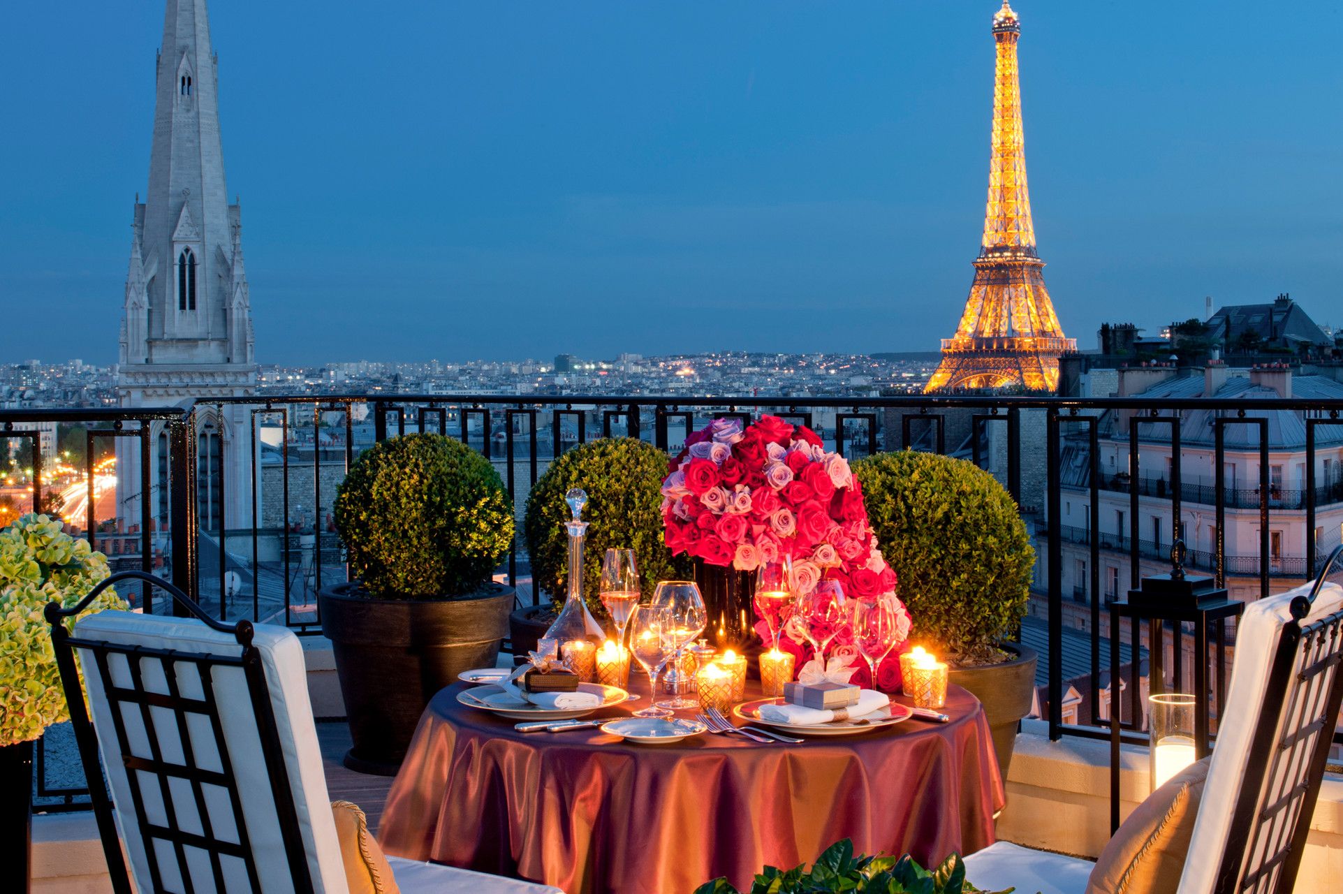 Hotels with eiffel tower view