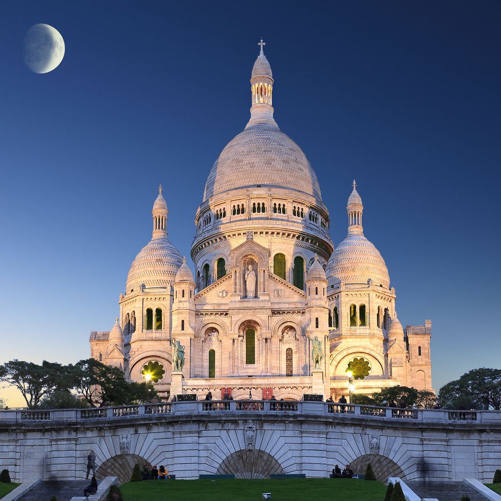 Paris landmark of Montmartre church