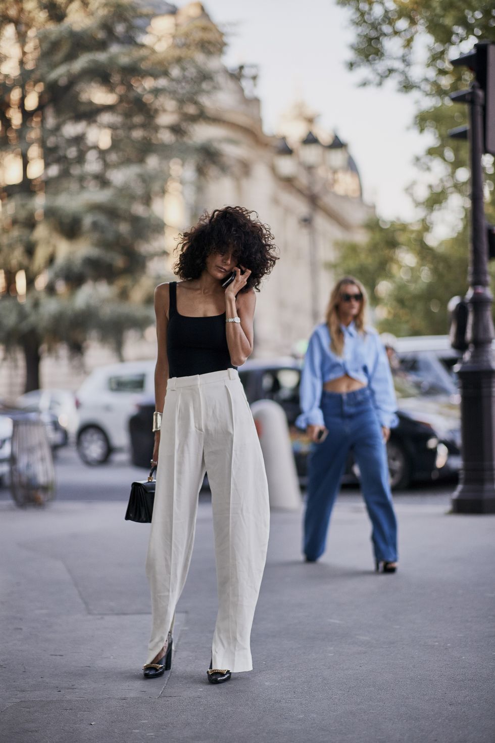 White, Photograph, Street fashion, Jeans, Shoulder, Beauty, Fashion, Snapshot, Standing, Photography, 
