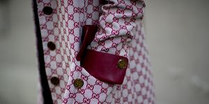 Collar, Pattern, Textile, Dress shirt, Bag, Pink, Maroon, Button, Shoulder bag, Design, 