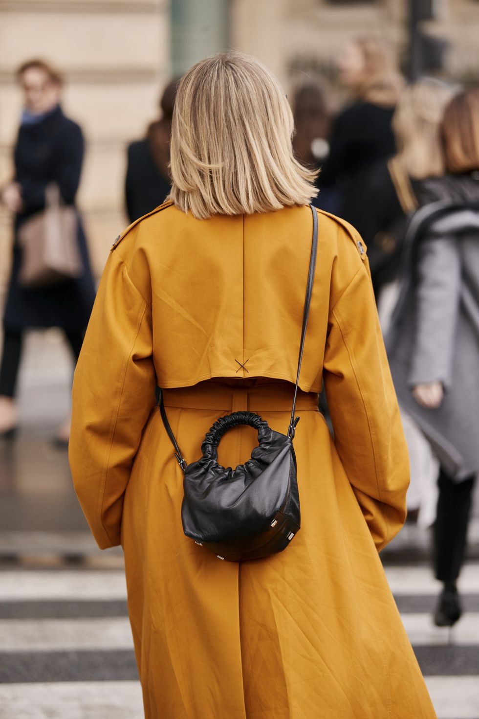 Street fashion, Yellow, Fashion, Clothing, Shoulder, Outerwear, Hairstyle, Blond, Joint, Coat, 