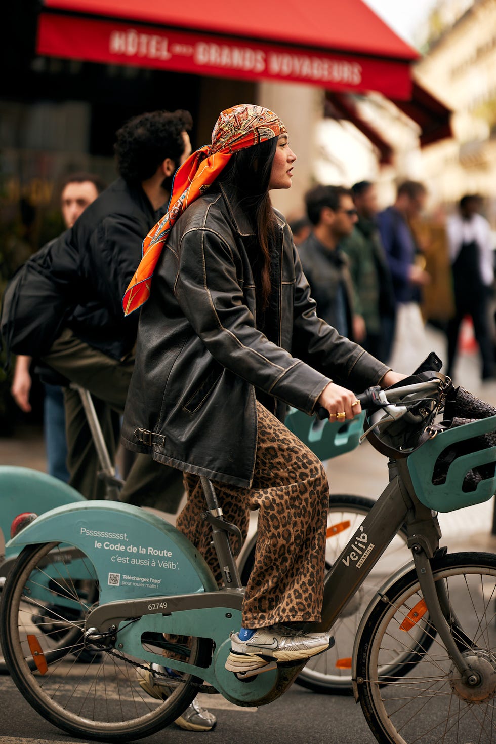 paris fashion week street style trends