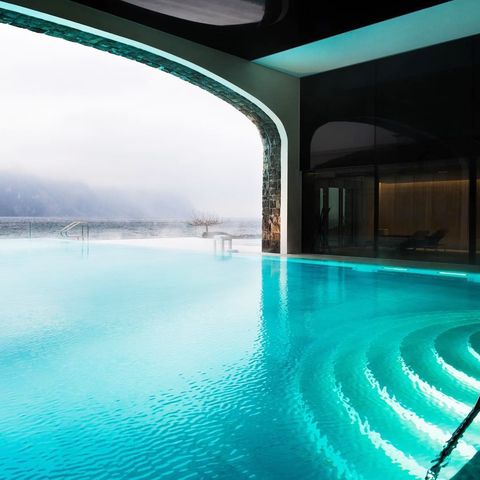 indoor outdoor pool hotel