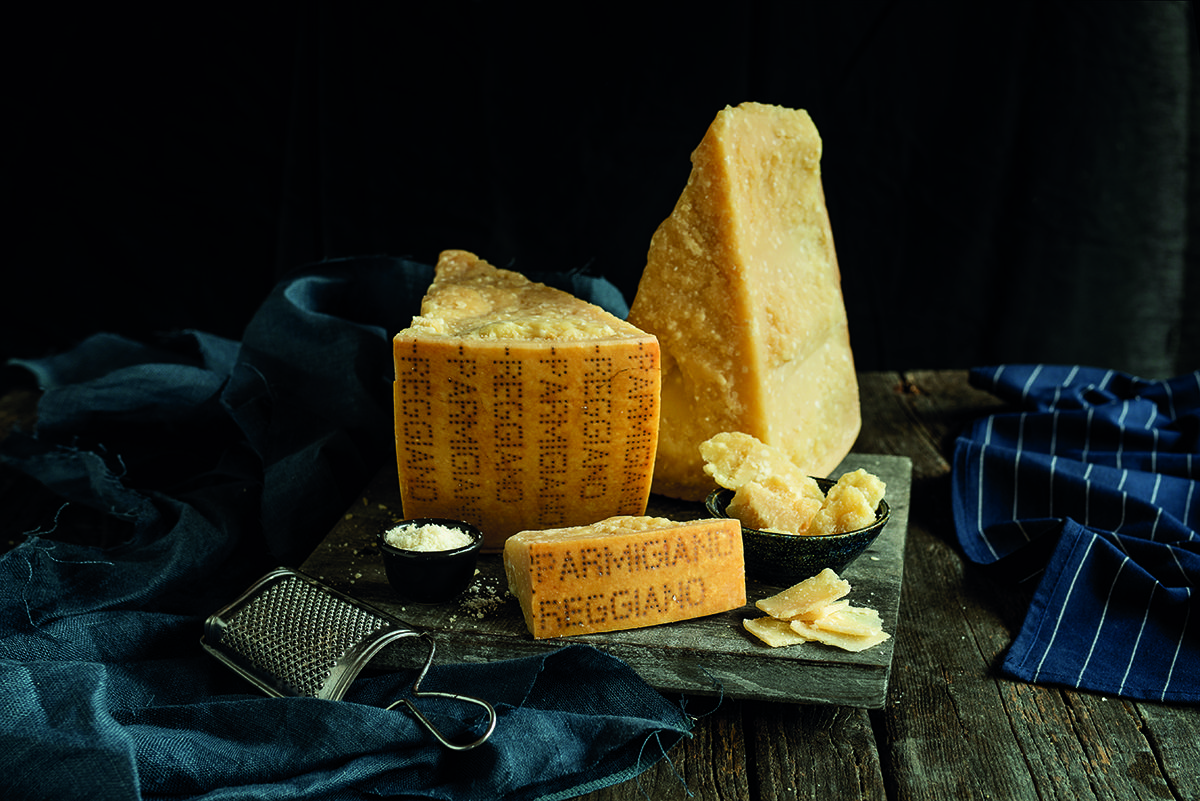 Parmigiano Reggiano: todo sobre el queso italiano más famoso