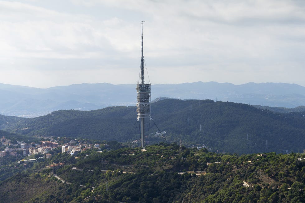 cinco rutas de senderismo para disfrutar en familia en españa esta primavera