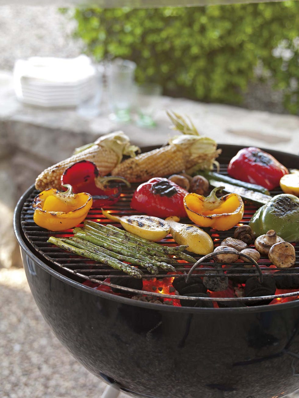alimentos para hidratarse en verano parrillada de verduras