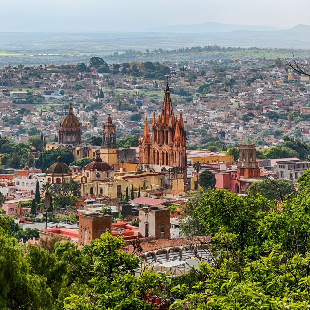 parroquia de san miguel arcángel, san miguel de allende, guanajuato, mexico   a mexican magical town