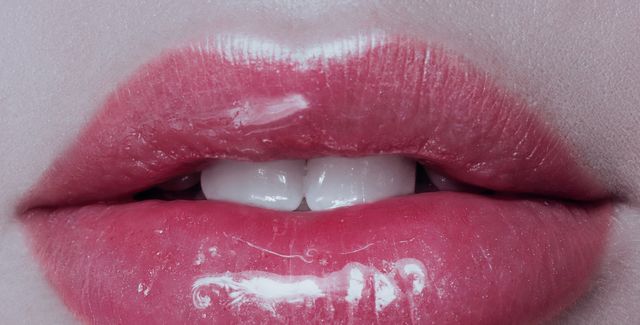 Dior Addict Lip Maximizer Plumping Gloss vs. Buxom Full-On