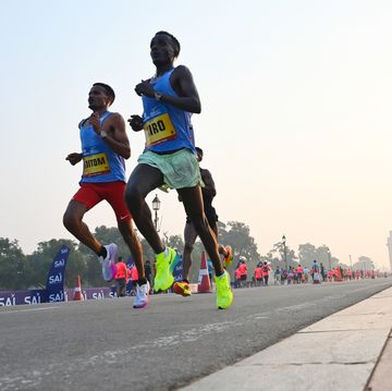 people participate in 19th edition of vedanta delhi half marathon 2024