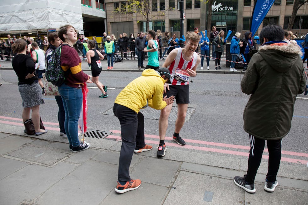 atleta lesionado en la maratón de londres