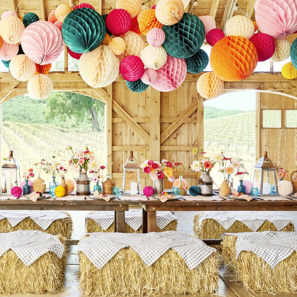 barn party table setting and decorations