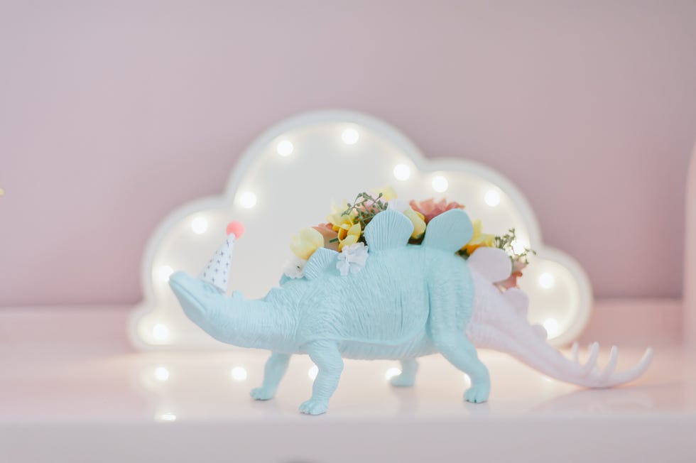 25 Best Dinosaur Birthday Party Ideas - How to Throw a Dinosaur Themed ...