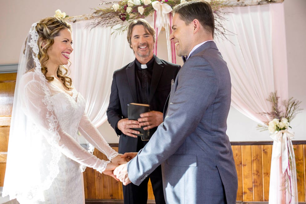 Hallmark Movie With Pascale Hutton And Kavan Smith Who Are Hallmark Movie Stars Pascale Hutton and Kavan Smith? - 5 Facts
