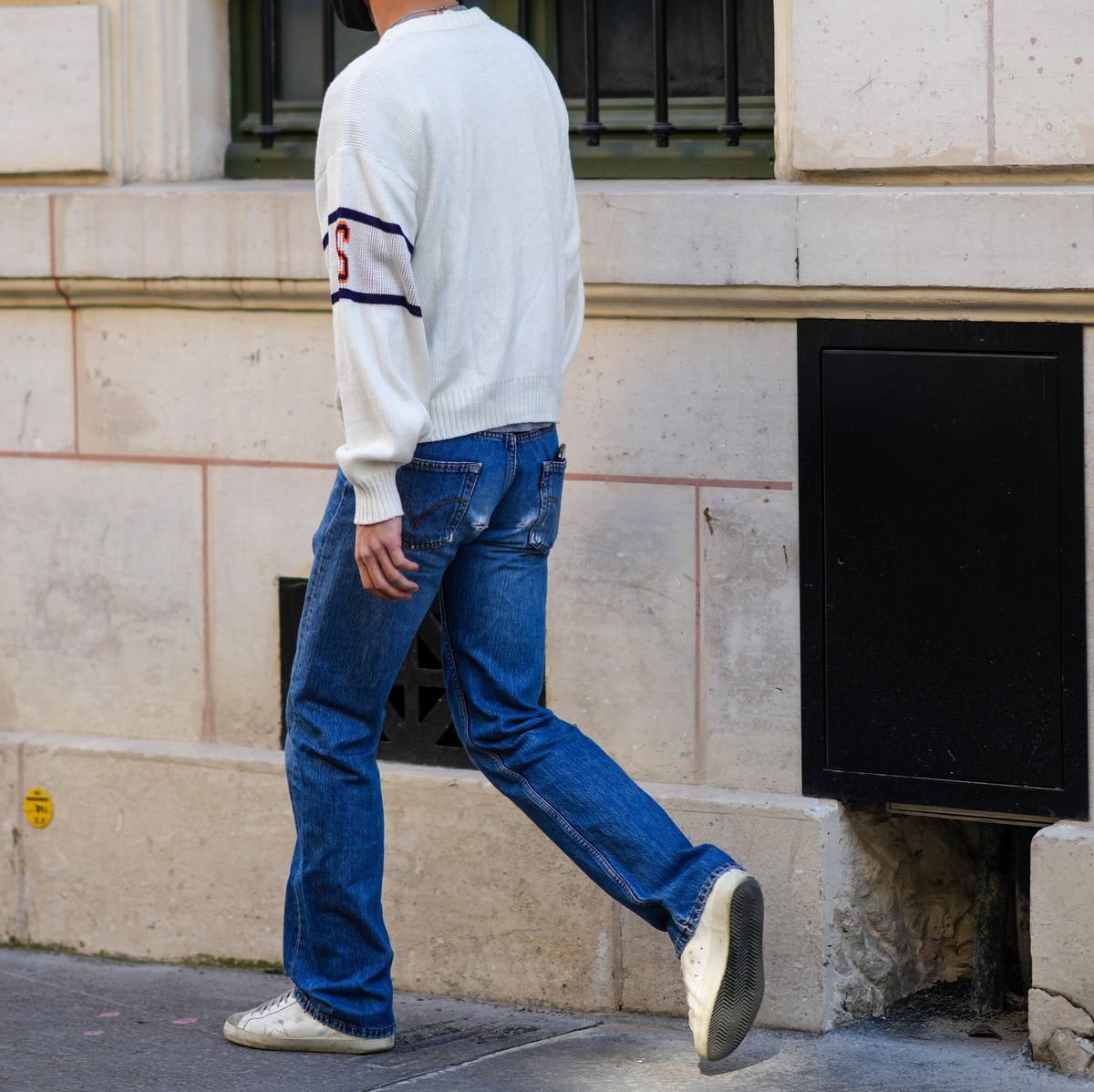 Cómo combinar pantalones blancos: 5 zapatos para hombre