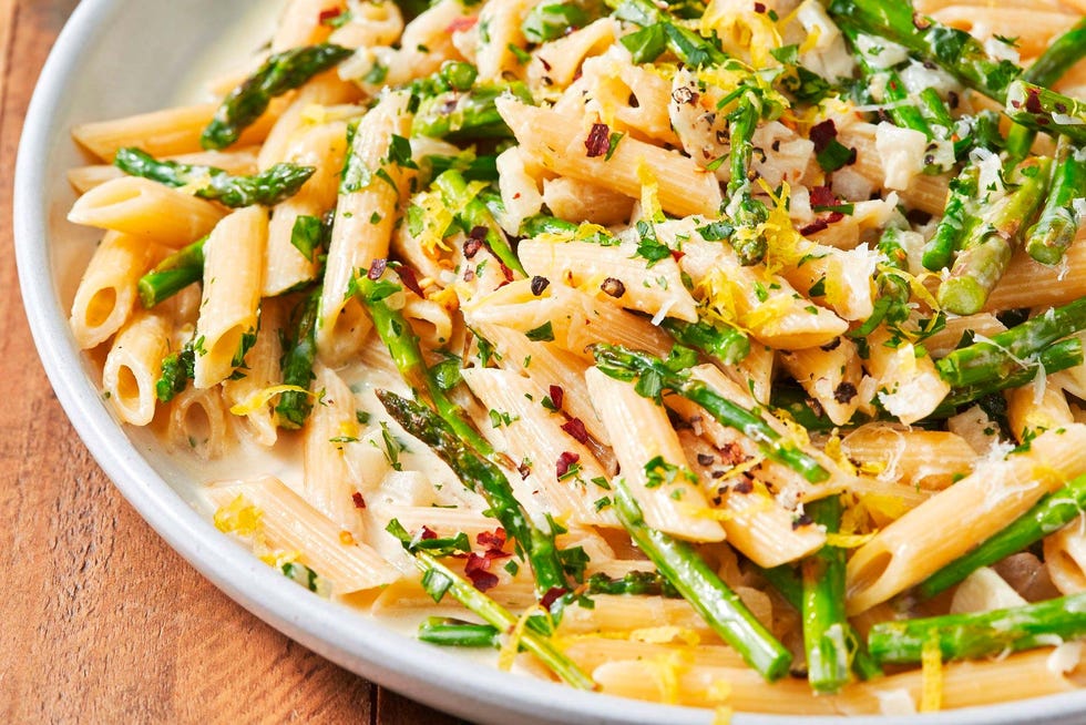 penne al ajillo con esparragos