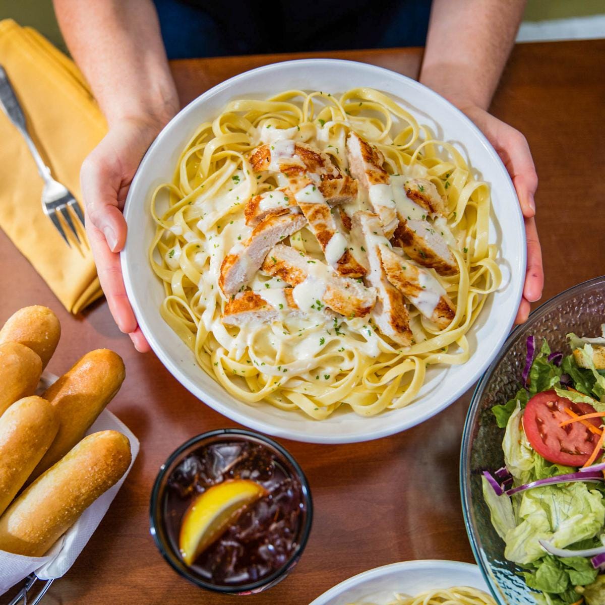 preview for Julia Tries ALL Of The Most Popular Menu Items At Olive Garden