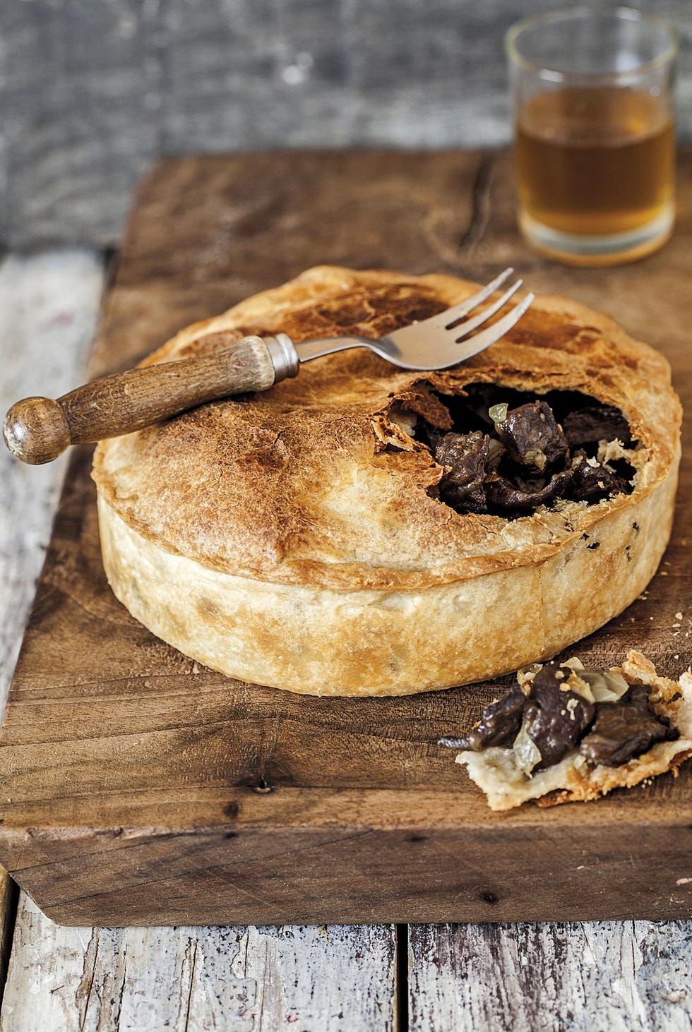 pastel de carne y cerveza