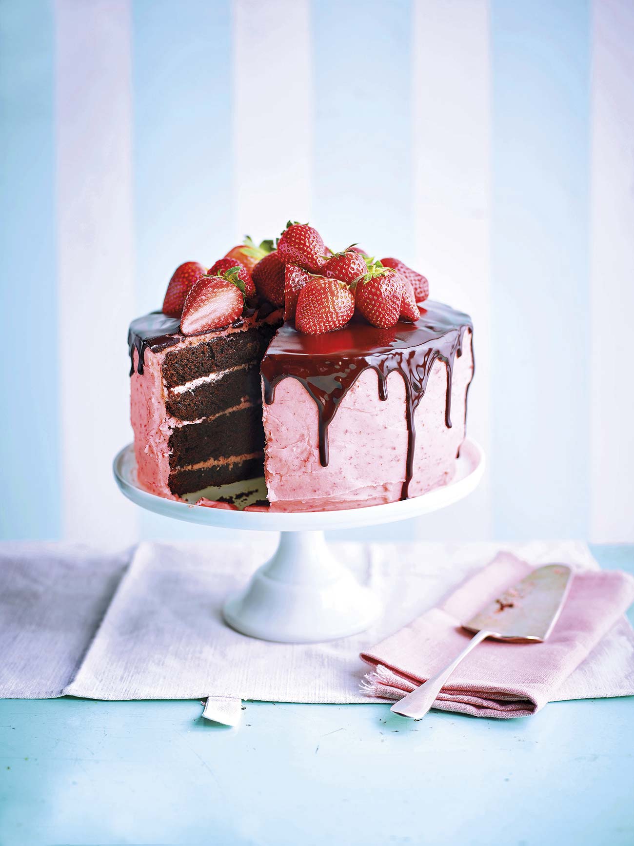 pastel de fresa y chocolate