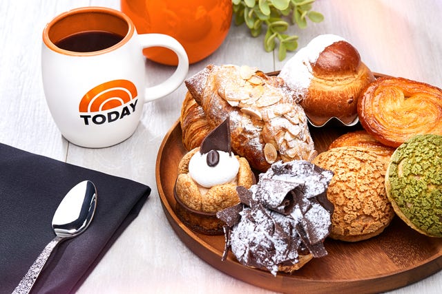 Dish, Food, Cuisine, Brunch, Ingredient, Breakfast, Profiterole, Yorkshire pudding, Dessert, Baked goods, 