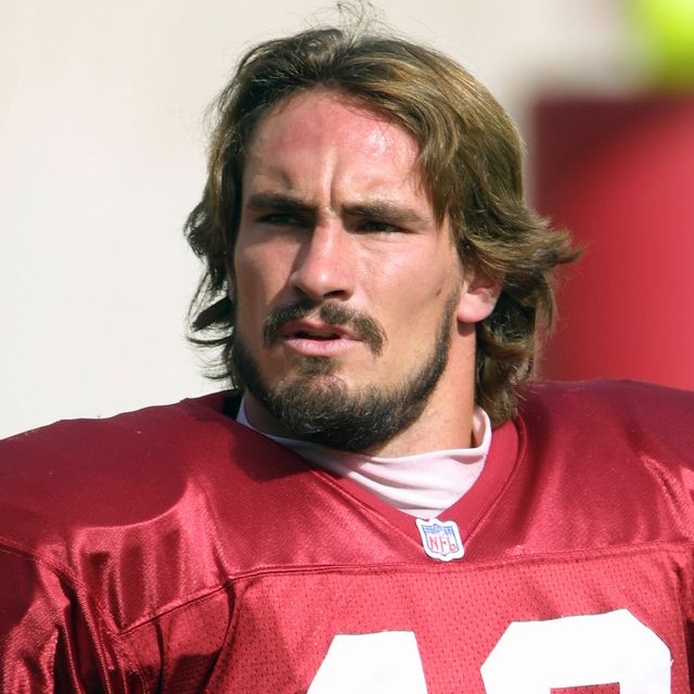 Cardinals players honor Pat Tillman before game: 'American by