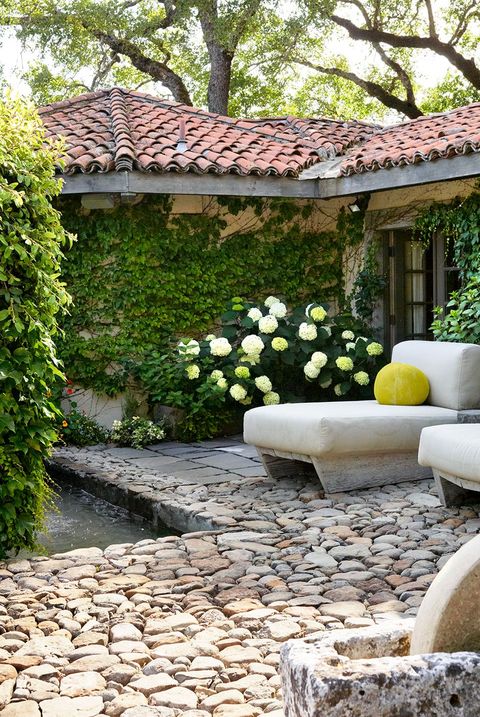 small patio with cobbled floor