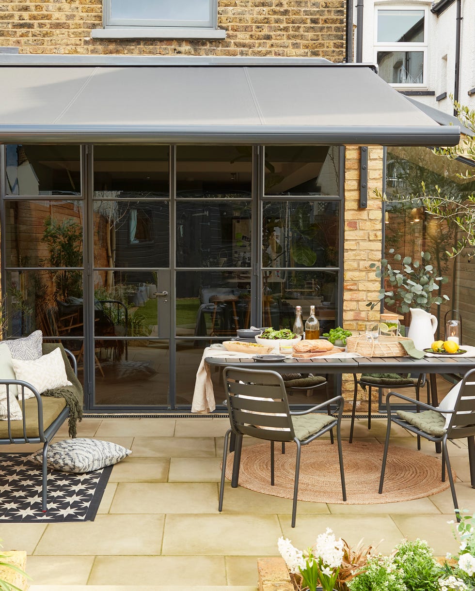 patio ideas retractable awning