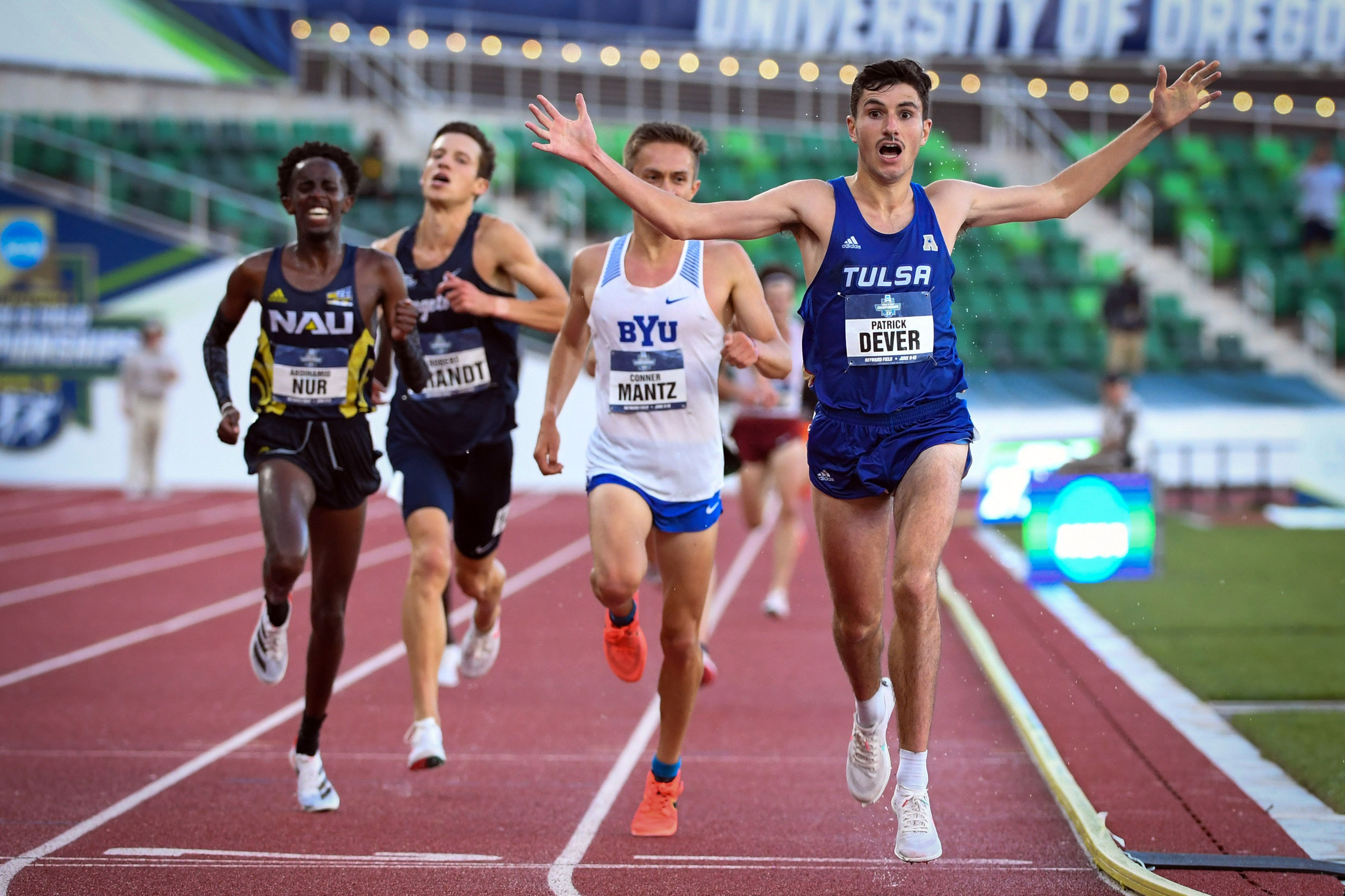 Patrick Dever runs 60:11 at Houston Half Marathon