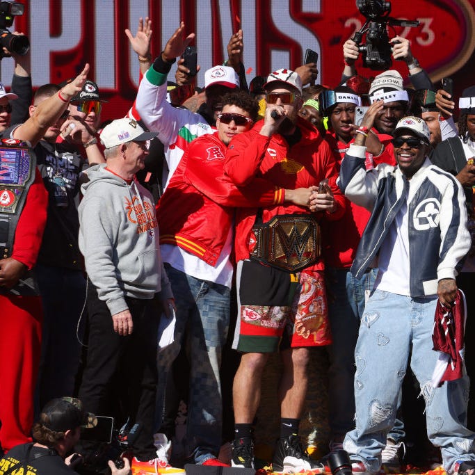 Kansas City Chiefs Victory Parade kansas city chiefs victory parade