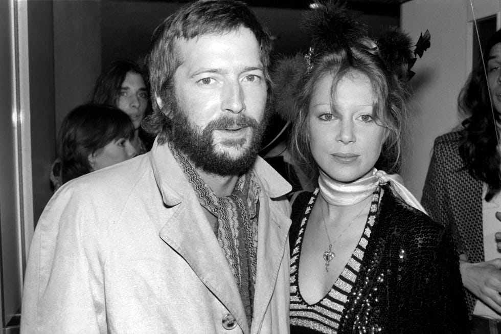 eric clapton e l'allore fidanzata patti boyd a marzo 1975 durante una uscita di coppia a londra