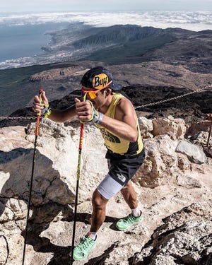 el atleta pau capell subiendo al teide