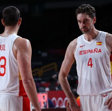 marc y pagul gasol juegan su último partido con la selección española de baloncesto