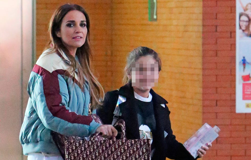 paula echevarría con su hija daniella en una imagen de archivo la actriz ha pedido ayuda a sus seguidores para encontrar alguna plataforma en la que ver la serie 'sensación de vivir' con su hija