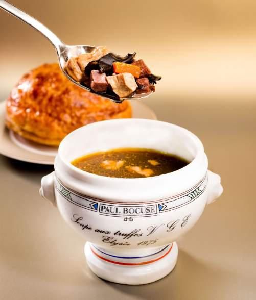 La zuppa di tartufi di Paul Bocuse, uno dei suoi piatti più celebri