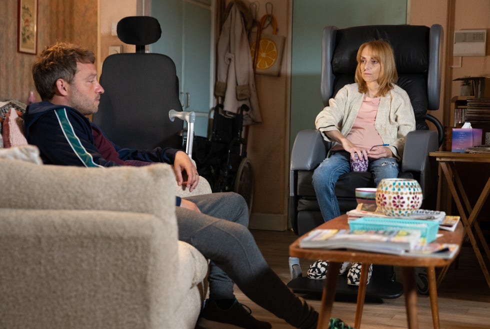 Corrie’s Paul Foreman to find Shelly Rossington secret Corrie’s Paul Foreman to find Shelly Rossington secret
