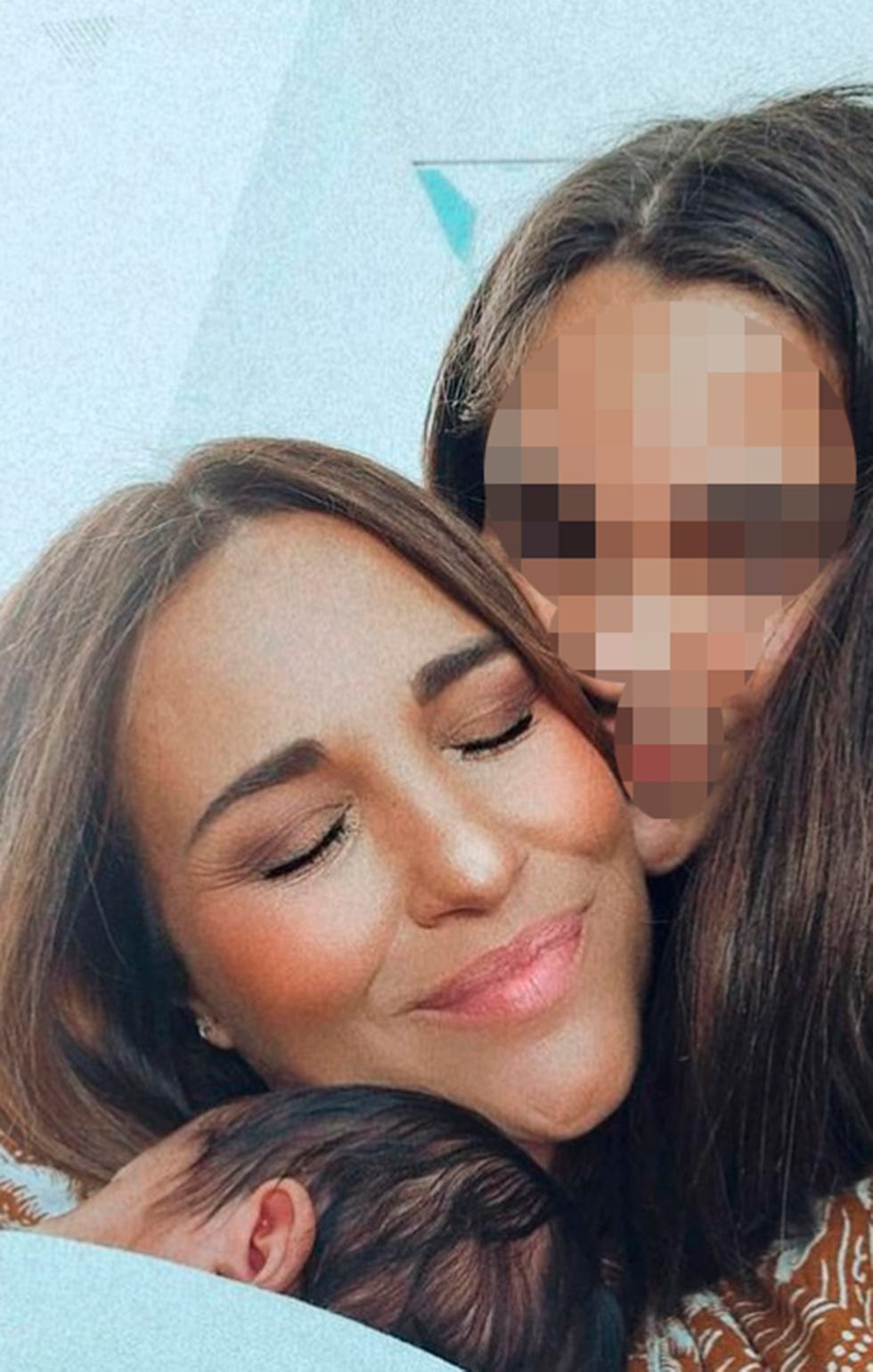 paula echevarría disfruta de sus dos hijos tras el nacimiento de miguel