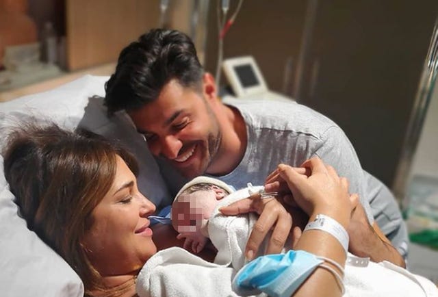paula echevarria y miguel torres se convierten en padres de su primer hijo