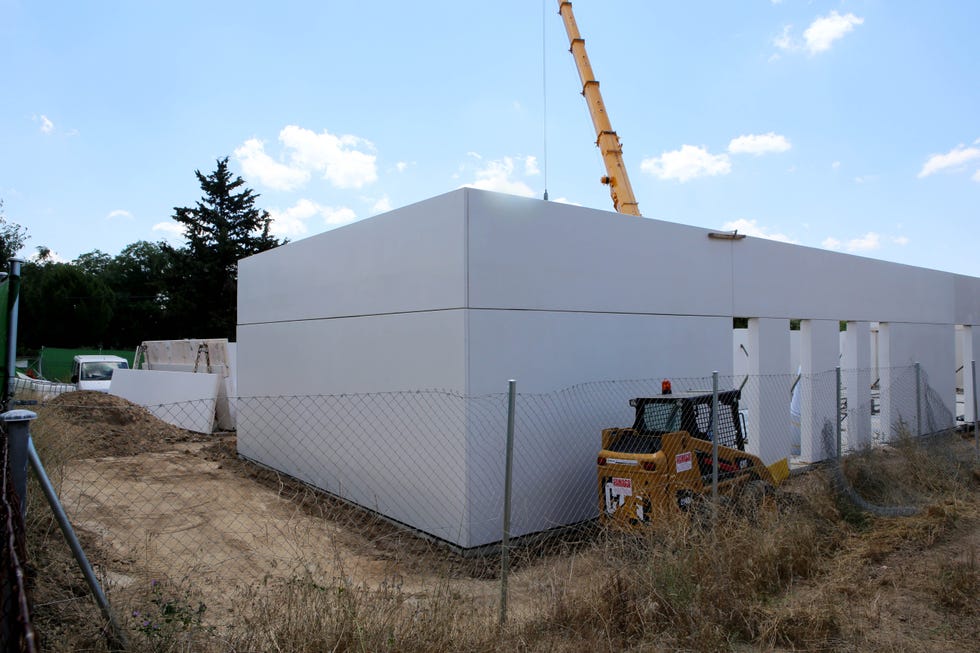 Architecture, Reinforced concrete, House, Real estate, Building, Construction, Composite material, Concrete, 