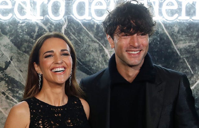 famosos en el desfile de pedro del hierro en la mbfwm