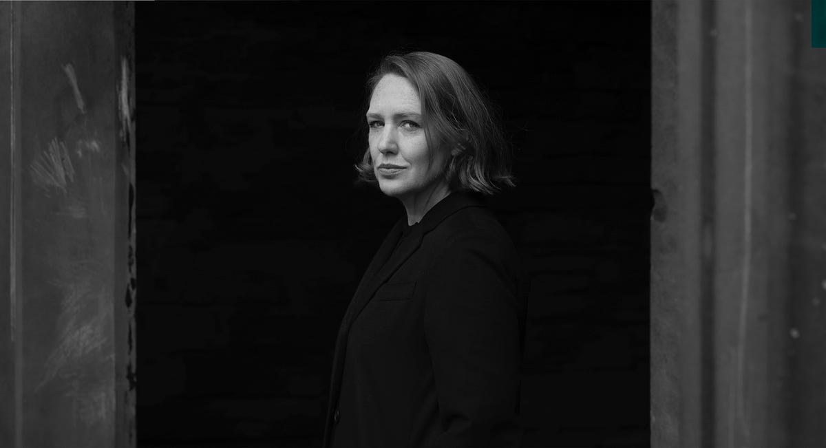 Paula Hawkins Entrevista A La Escritora De La Chica Del Tren