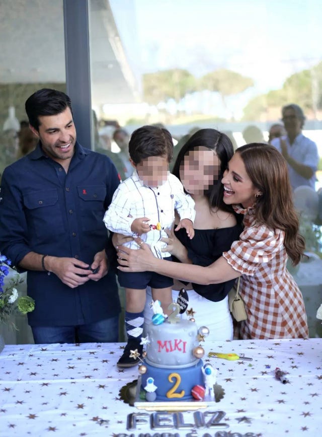 miguel torres, paula echevarría y sus hijos