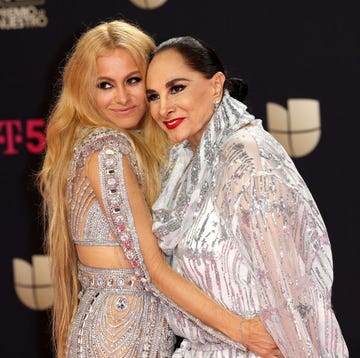 susana dosamantes y paulina rubio en los premios lo nuestro 2022