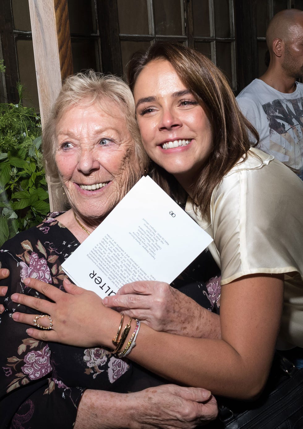 Pauline Ducruet reúne a sus padres en la presentación de su primera colección de moda.