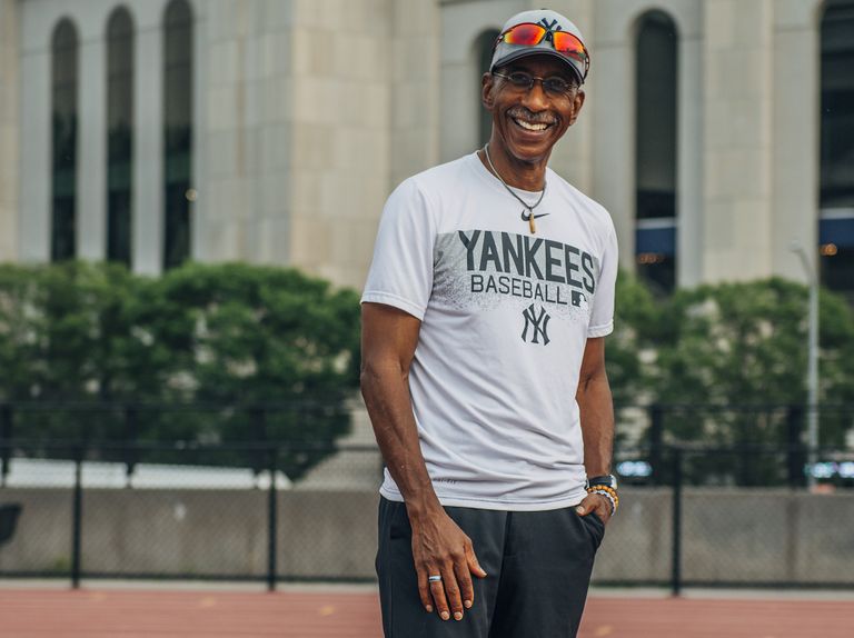 Men's New York Yankees Nike Pregame Performance Sweatshirt (Navy Large) for  sale online