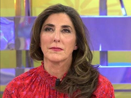 la presentadora paz padilla sentada en el plato de salvame