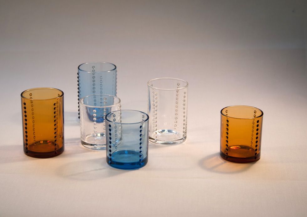 Beaker, Product, Transparent material, Cylinder, Glass, Liquid, Highball glass, Drinkware, Glasses, Glass bottle, 