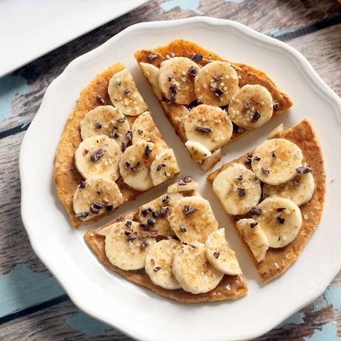 Peanut butter banana breakfast pizza