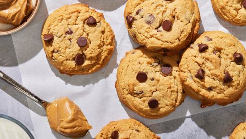 preview for Peanut Butter Chocolate Chip Cookies Are The Best Of Both Worlds